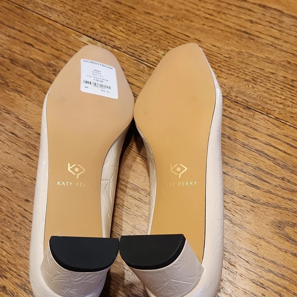 NEW Katy Perry The Wanderering Pump Chalk Size 9.5